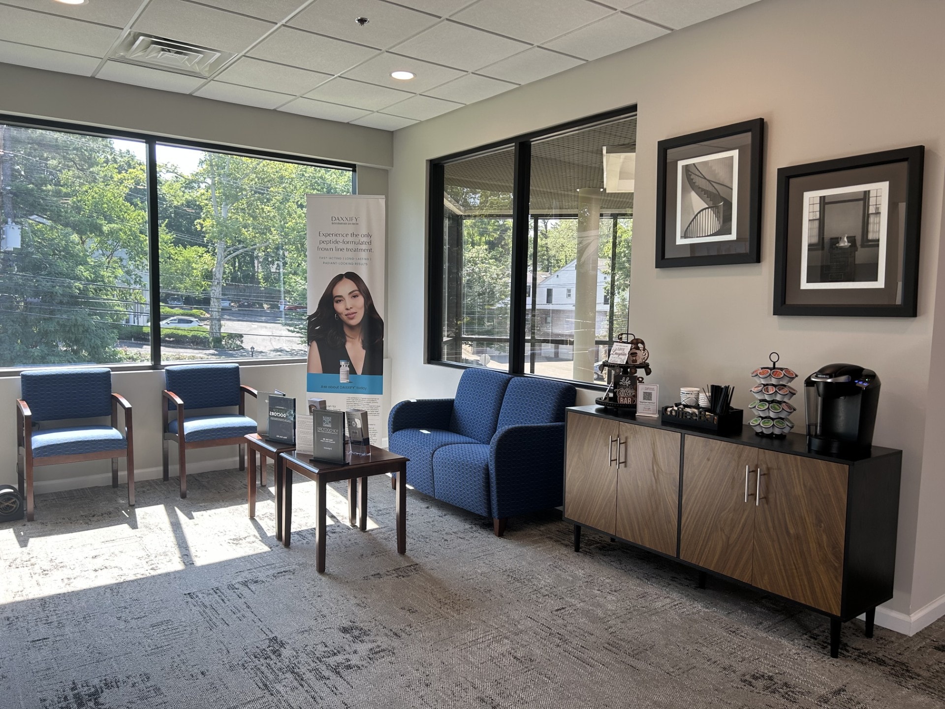 Englewood Spine & Aesthetics Institute waiting room